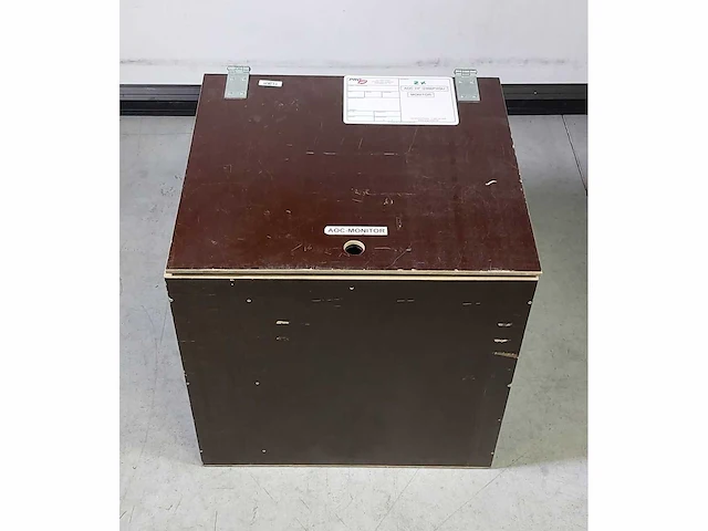 Wooden insert for standard flight case (high) - afbeelding 1 van  3