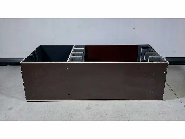 Wooden insert for standard flight case - afbeelding 3 van  3