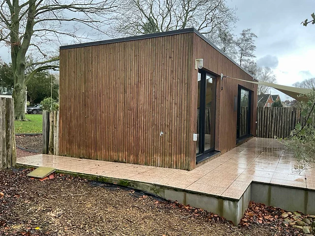Woon/kantoor unit - afbeelding 1 van  18