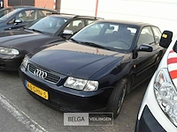 Wrak audi (aangeslagen) zonder papieren en sleutel - afbeelding 2 van  3