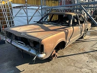 Wrak ford taunus xl (brandschade) - afbeelding 1 van  10