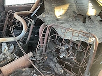 Wrak ford taunus xl (brandschade) - afbeelding 9 van  10