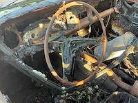 Wrak ford taunus xl (brandschade) - afbeelding 10 van  10