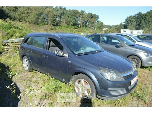Wrak opel astra 1.7 cd ti - afbeelding 2 van  10