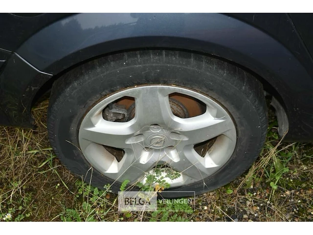 Wrak opel astra 1.7 cd ti - afbeelding 6 van  10