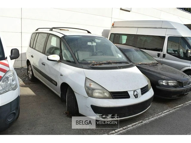 Wrak renault espace (aangeslagen) zonder papieren en sleutel - afbeelding 1 van  4