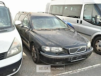 Wrak volvo (aangeslagen) v70/75 zonder papieren en sleutel - afbeelding 2 van  3