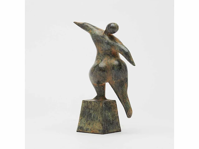 Wulps backbend lady statue gemaakt van gepatineerd brons - afbeelding 6 van  8