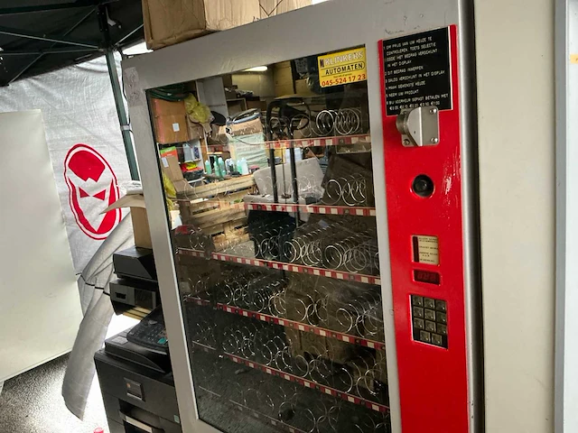 Wurlitzer snack b - 645 verkoopautomaat - afbeelding 2 van  3