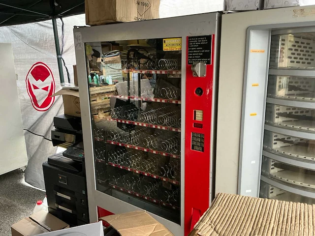 Wurlitzer snack b - 645 verkoopautomaat - afbeelding 3 van  3