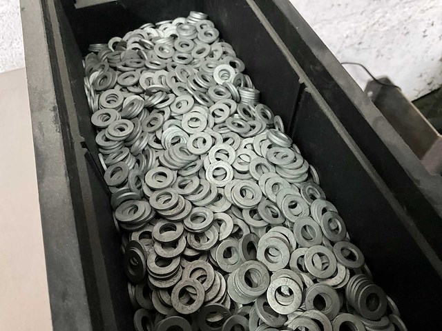 Würth 10.17 kg ring d8 in stapelbare bak - afbeelding 3 van  5