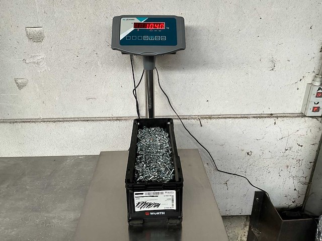 Würth 10.40 kg mix bak met o.a. blindklinkmoeren, ringen en bouten - afbeelding 2 van  4