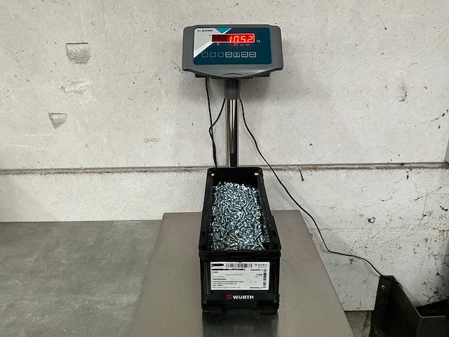 Würth 10.52 kg lage bolkopschroef met flens m6 x 12 in stapelbare bak - afbeelding 2 van  5