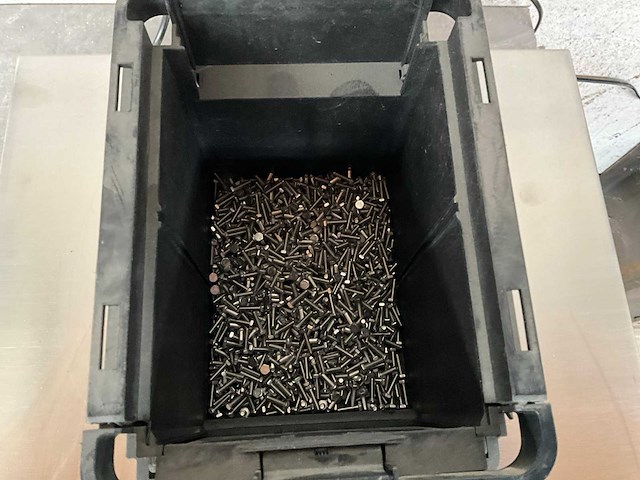 Würth 1.22 kg zeskanttapbout m3 x 12 in stapelbare bak - afbeelding 2 van  5