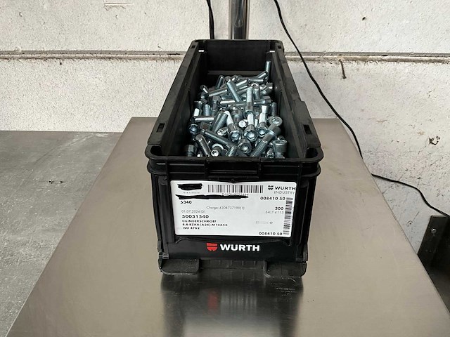 Würth 12.32 kg cilinderschroef m10 x 50 in stapelbare bak - afbeelding 1 van  5