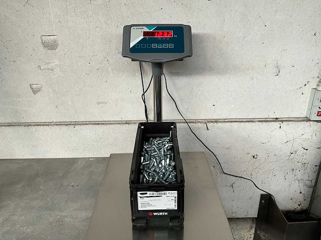 Würth 12.32 kg cilinderschroef m10 x 50 in stapelbare bak - afbeelding 2 van  5