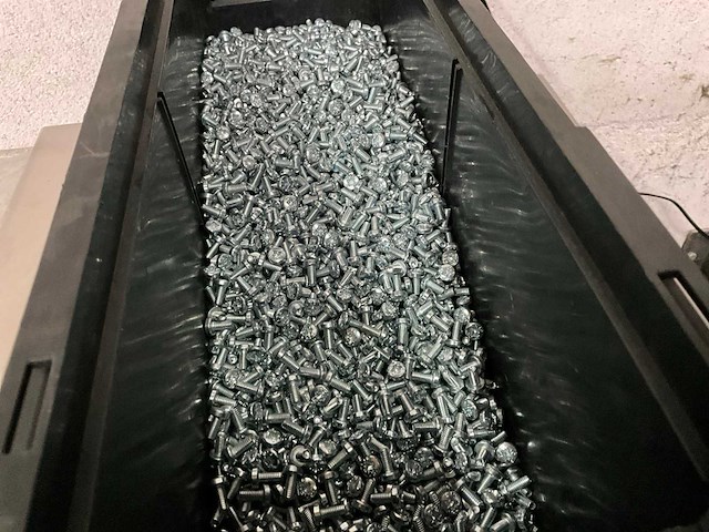 Würth 12.81 kg lbk schroef m4,0 x 8 in stapelbare bak - afbeelding 3 van  5