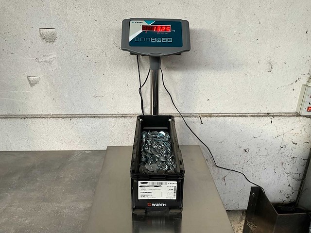 Würth 13.25 kg carrosseriering 6,4 x 25 x 1,25 in stapelbare bak - afbeelding 2 van  5