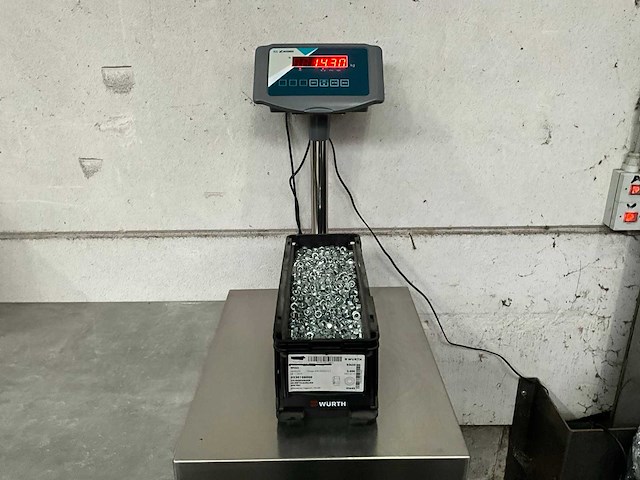 Würth 14.30 kg zelfborgmoer m8 in stapelbare bak - afbeelding 2 van  5