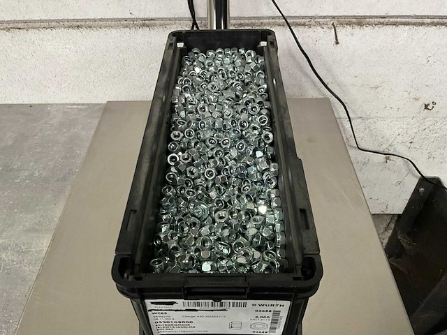 Würth 14.30 kg zelfborgmoer m8 in stapelbare bak - afbeelding 3 van  5