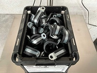 Würth 1.72 kg buis- en bevestigingsklem in stapelbare bak - afbeelding 2 van  5