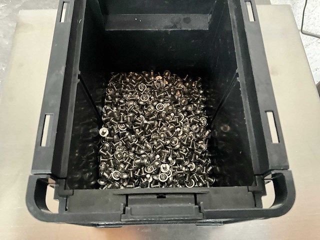 Würth 2.03 kg schroef in stapelbare bak - afbeelding 2 van  7