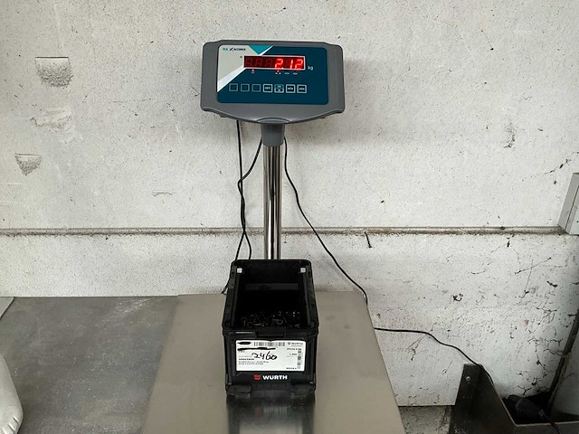 Würth 2.12 kg blindklinkmoer platbolkop m6 in stapelbare bak - afbeelding 3 van  5