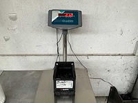 Würth 2.12 kg blindklinkmoer platbolkop m6 in stapelbare bak - afbeelding 3 van  5