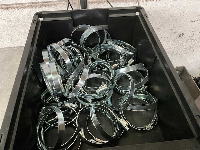 Würth 2.89 kg slangklem in stapelbare bak - afbeelding 3 van  5