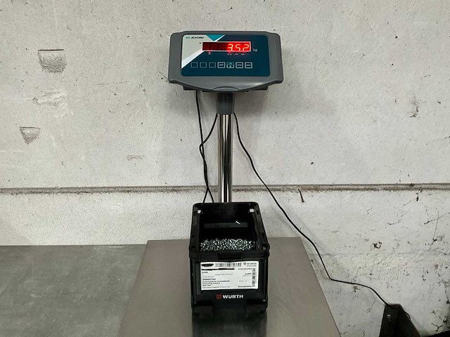 Würth 3.52 kg plaatschroef cilinderkop 3,9 x 9,5 in stapelbare bak - afbeelding 2 van  5