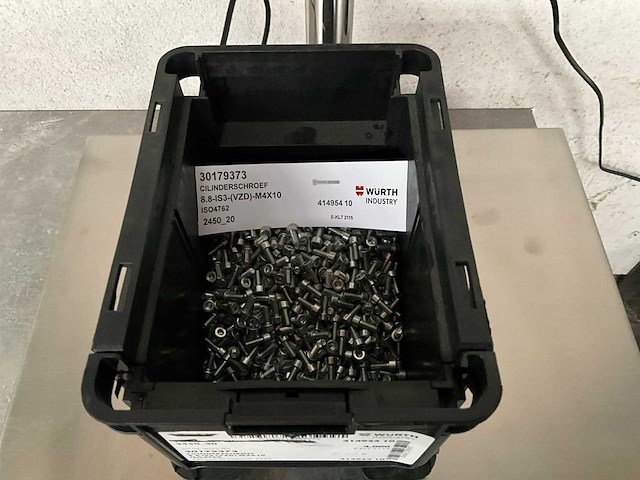 Würth 3.93 kg cilinderschroef m4 x 10 in stapelbare bak - afbeelding 2 van  5