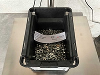 Würth 3.98 kg zeskant flensmoer m5 in stapelbare bak - afbeelding 2 van  5