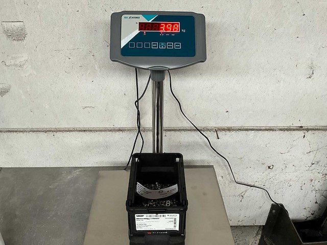 Würth 3.98 kg zeskant flensmoer m5 in stapelbare bak - afbeelding 3 van  5