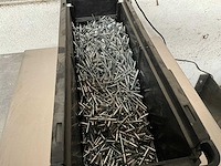 Würth 4.01 kg klinknagels in stapelbare bak - afbeelding 3 van  5