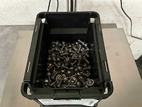 Würth 4.11 kg lage bolkopschroef met flens m8 x 16 in stapelbare bak - afbeelding 2 van  5