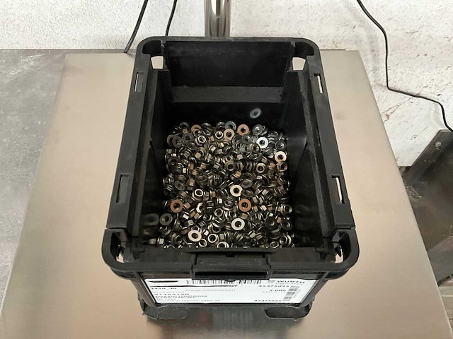 Würth 4.13 kg zeskant flensmoer m5 in stapelbare bak - afbeelding 2 van  5