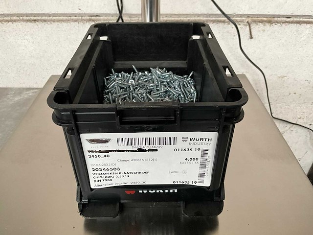 Würth 4.19 kg verzonken plaatschroef in stapelbare bak - afbeelding 1 van  5