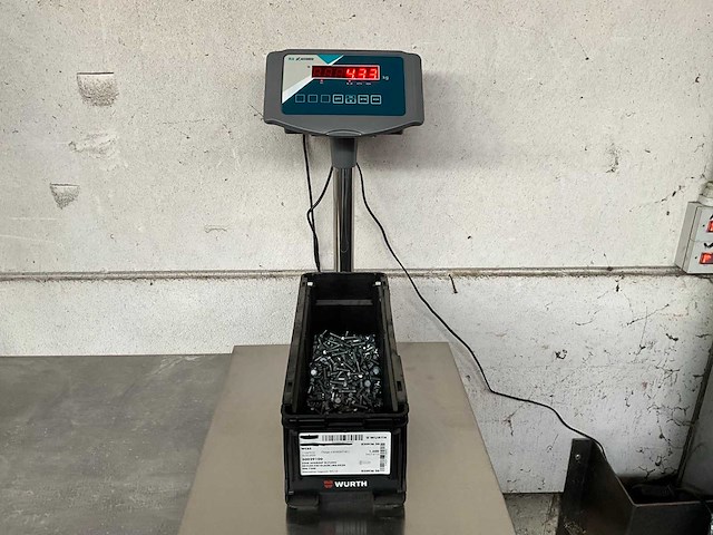 Würth 4.33 kg zeskant schroef met flens m6 x 20 in stapelbare bak - afbeelding 2 van  5