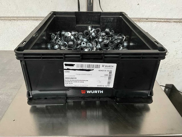 Würth 4.37 kg buis- en bevestigingsklem in stapelbare bak - afbeelding 1 van  6