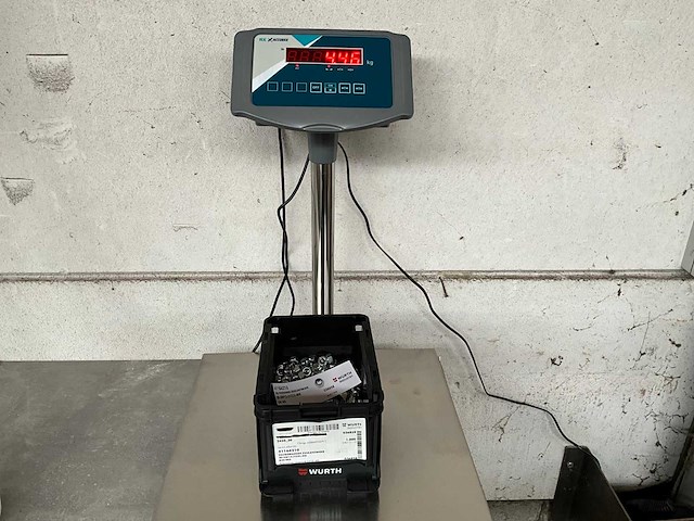 Würth 4.46 kg zelfborgende zeskantmoer m8 in stapelbare bak - afbeelding 3 van  5