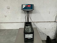 Würth 4.62 kg blindklinkmoer platbolkop 9- m8 in stapelbare bak - afbeelding 2 van  5