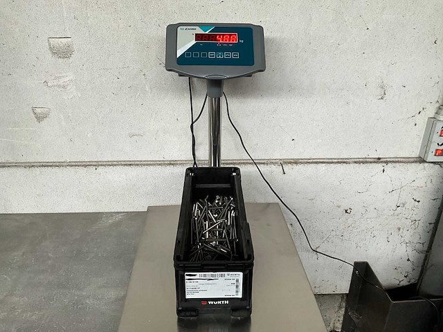 Würth 4.88 kg verzonken schroef m6 x 80 in stapelbare bak - afbeelding 2 van  3