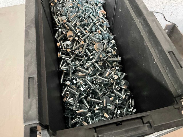 Würth 5.09 kg zeskanttapbout m6 x 20 in stapelbare bak - afbeelding 3 van  6