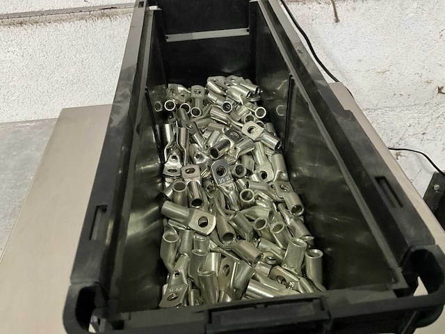 Würth 5.17 kg krimp-kabeloog m8x35,0 in stapelbare bak - afbeelding 3 van  5