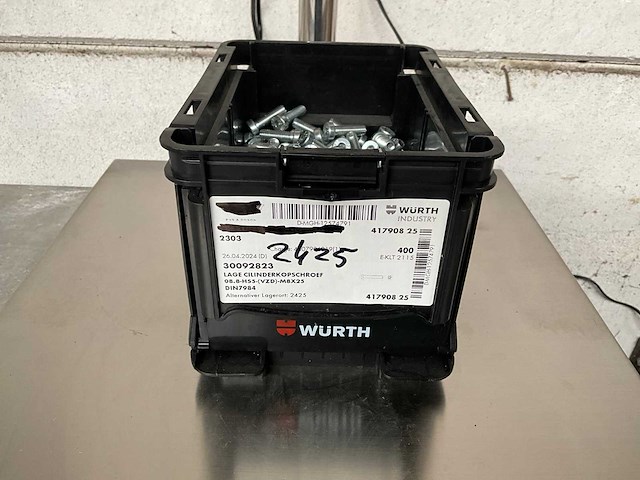 Würth 5.21 kg lage cilinderkopschroef m8 x 25 in stapelbare bak - afbeelding 1 van  5