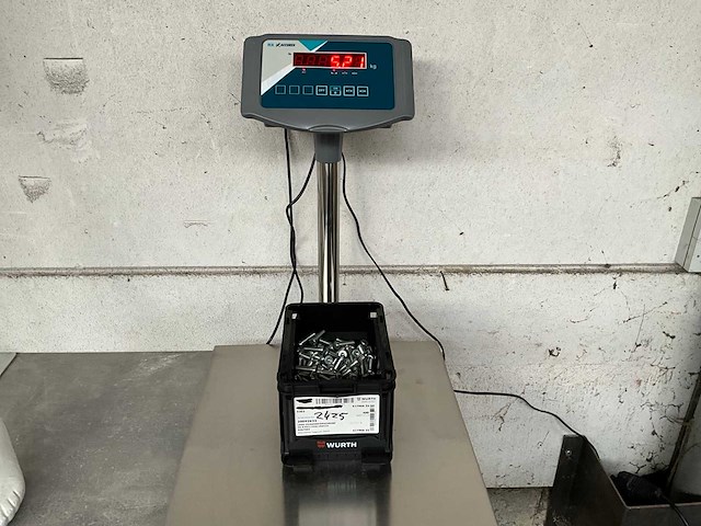 Würth 5.21 kg lage cilinderkopschroef m8 x 25 in stapelbare bak - afbeelding 3 van  5