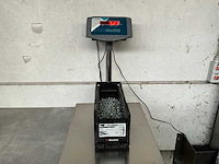 Würth 5.23 kg mix bak met o.a. ringen, bouten en blindklinkmoeren in stapelbare bak - afbeelding 2 van  5