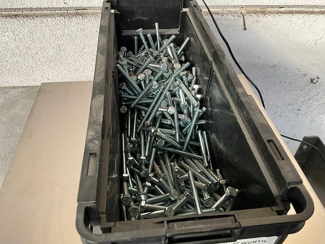 Würth 5.62 kg zeskanttapbout m6 x 70 in stapelbare bak - afbeelding 3 van  5