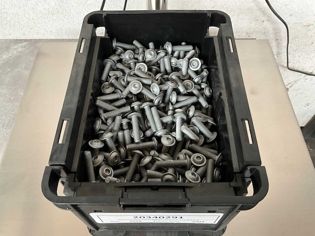 Würth 5.83 kg schroef m6 x 25 in stapelbare bak - afbeelding 2 van  5