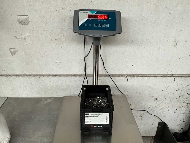 Würth 5.85 kg lage zeskantmoer m8 in stapelbare bak - afbeelding 3 van  5